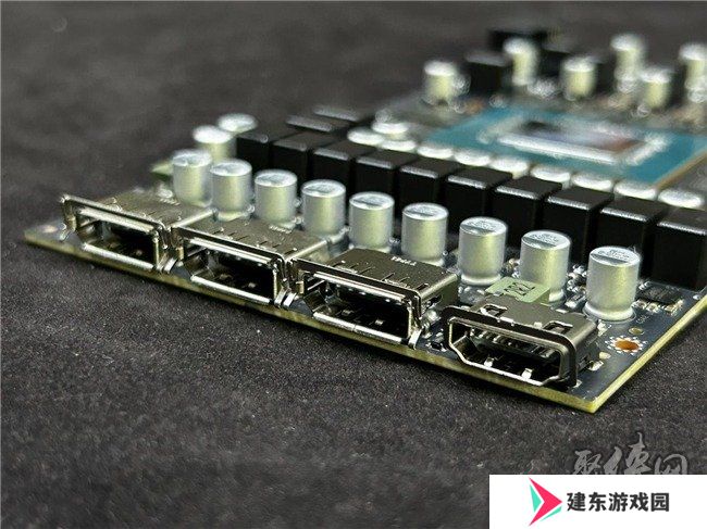 DLSS 4用实力告诉你！耕升 GeForce RTX 5070 Ti 追风不再是4K入门选择