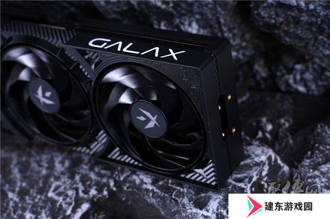 速速拿下这款新卡，影驰RTX 5070 FIRE评测