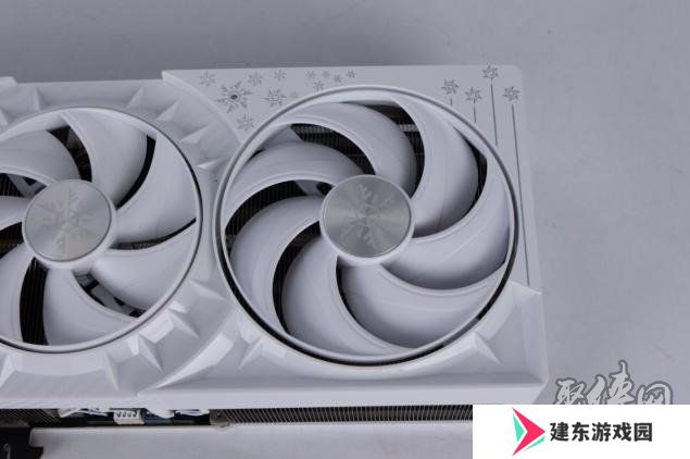 耕升 GeForce RTX 5090 D 解禁全新AI 兵器库！DLSS 4开启狂暴性能模式！
