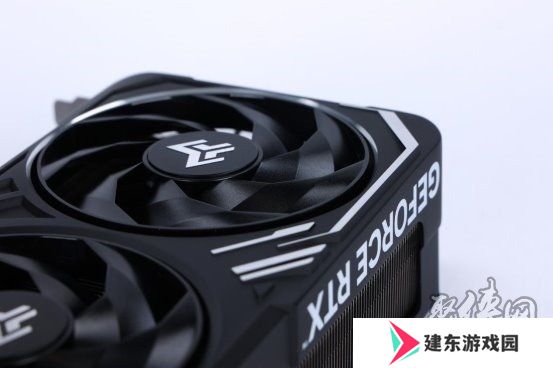 支持DLSS4，从“新”出发
