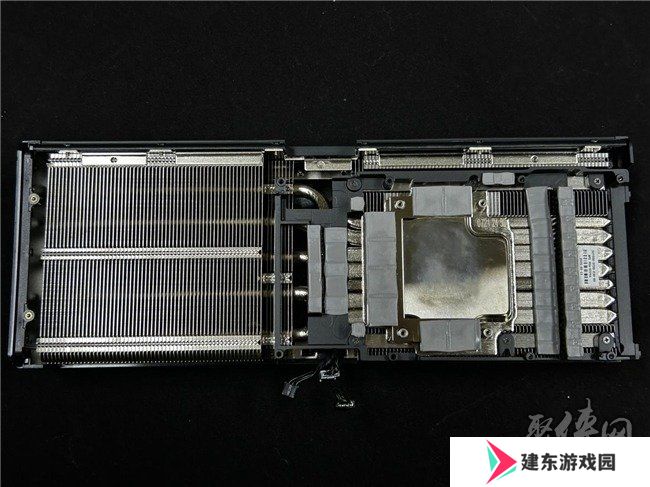 技嘉 GeForce RTX™ 50 系列显示卡正式上市，散热方案全面升级释放强劲性能