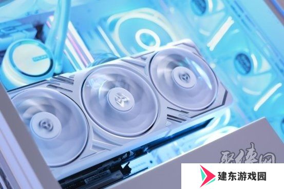 支持DLSS4，从“新”出发