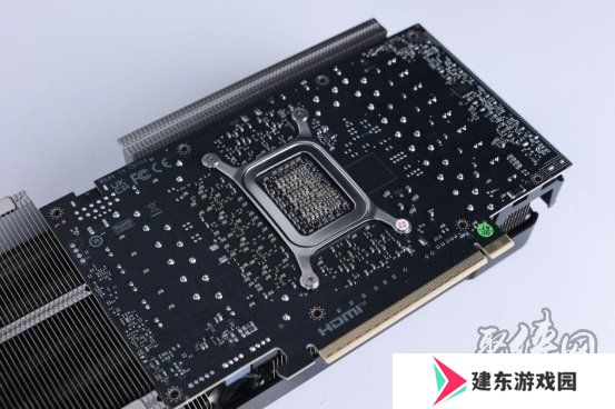 支持DLSS4，从“新”出发
