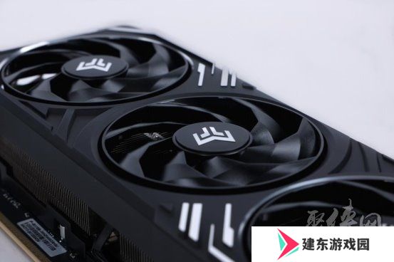 支持DLSS4，从“新”出发