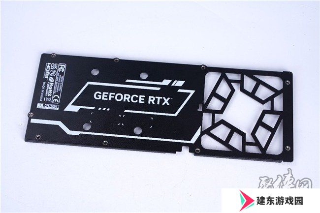 更快更强更AI，影驰GeForce RTX 5090 D 大将评测