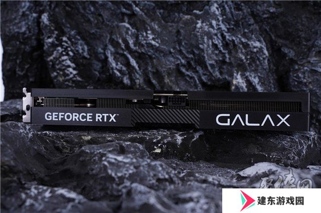 速速拿下这款新卡，影驰RTX 5070 FIRE评测