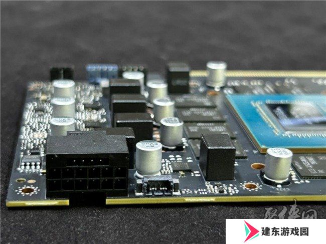技嘉 GeForce RTX™ 50 系列显示卡正式上市，散热方案全面升级释放强劲性能