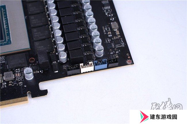 更快更强更AI，影驰GeForce RTX 5090 D 大将评测
