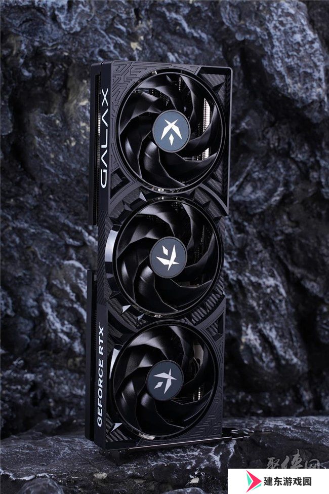 速速拿下这款新卡，影驰RTX 5070 FIRE评测