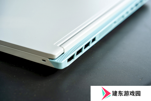 战力觉醒!锐龙9+RTX5070双芯加持，蛟龙16Z Pro撞色美学性能全开