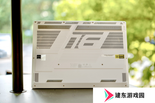 战力觉醒!锐龙9+RTX5070双芯加持，蛟龙16Z Pro撞色美学性能全开