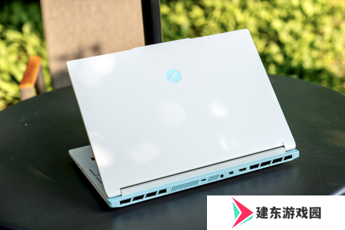 战力觉醒!锐龙9+RTX5070双芯加持，蛟龙16Z Pro撞色美学性能全开