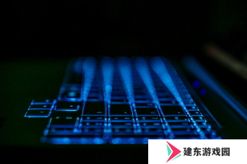 战力觉醒!锐龙9+RTX5070双芯加持，蛟龙16Z Pro撞色美学性能全开
